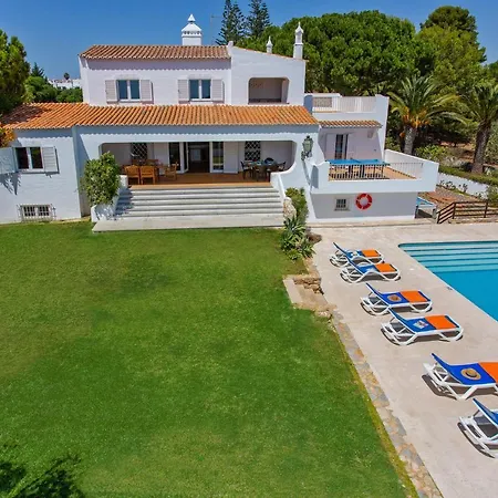 Conchas By Villa